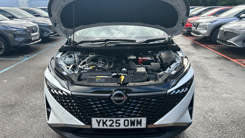 Nissan Qashqai 1.3 DiG-T MH Acenta Premium 5dr Petrol Hatchback